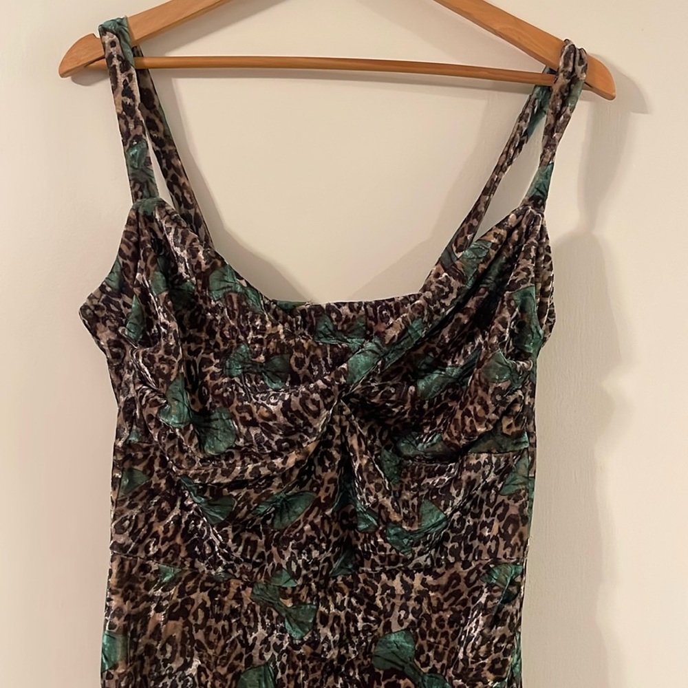 Gently used 1 time midi xl Tatyana very cute with stretch animal print with bows - Picture 3 of 8